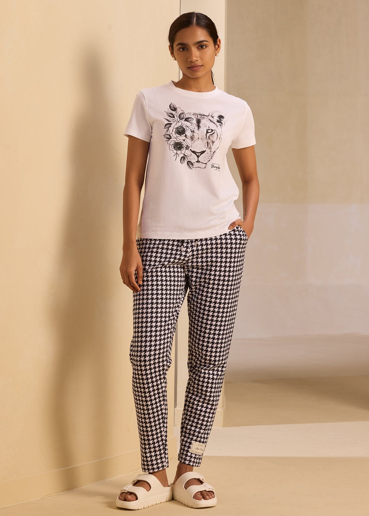 iCotton Embroidered Graphic Tee